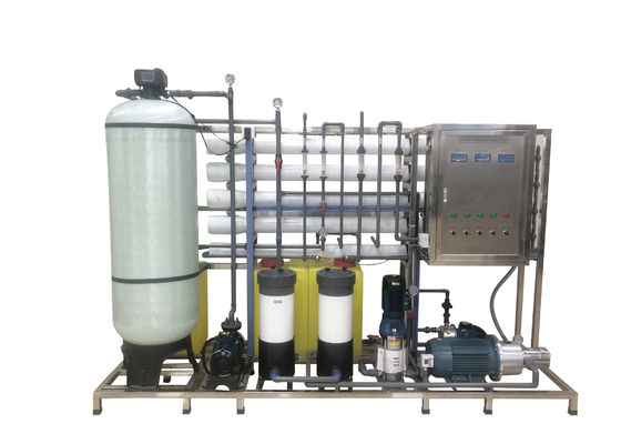 Usine de RO de traitement de filtre d'eau potable d'osmose d'inversion de système de dessalement d'eau de mer du sel 500LPH